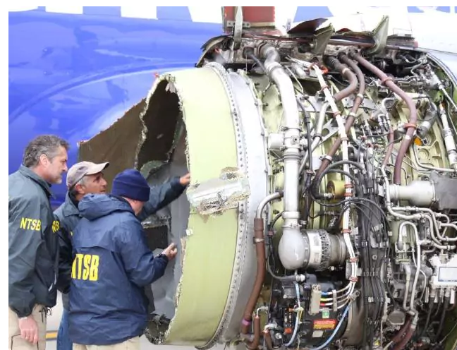 बोईंग प्लेन क्रेश महिला पायलट ने बचाई 149 यात्रियों की जान